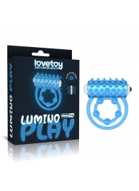 Голубое, светящееся в темноте виброкольцо Lumino Play Vibrating Penis Ring - Lovetoy - в Пушкино купить с доставкой