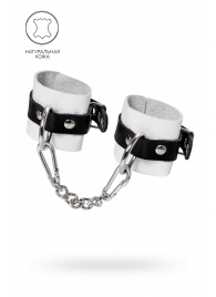 Бело-черные кожаные наручники с одним ремешком с люверсами - Pecado - купить с доставкой в Пушкино