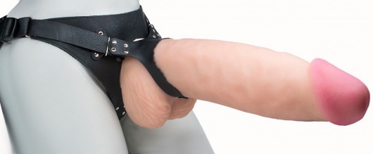 Телесный реалистичный фаллоимитатор на черных трусиках Real Big Strap-On - 34,5 см. - LOVETOY (А-Полимер) - купить с доставкой в Пушкино