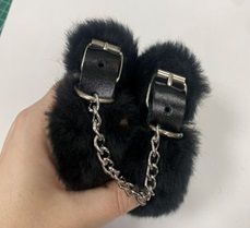 Черные наручники на цепи с меховой опушкой - Лунный свет - купить с доставкой в Пушкино