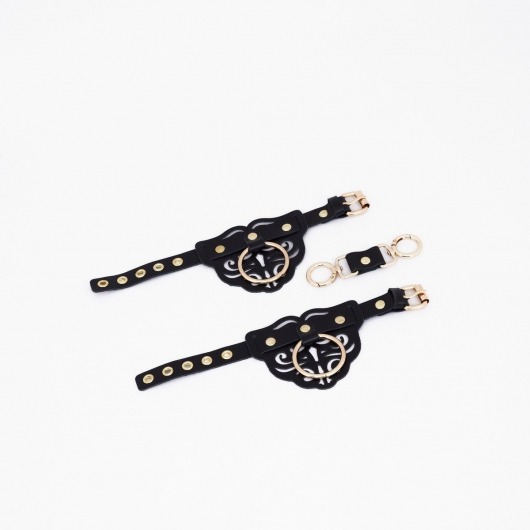 Черные кожаные наручники с клепками, кольцами и золотистой фурнитурой - Crazy Handmade - купить с доставкой в Пушкино